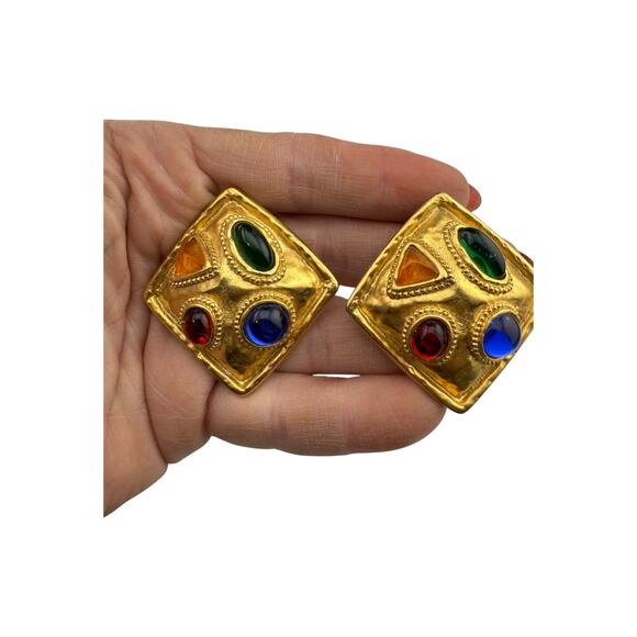 Vtg Unsigned Les Bernard Mogul Matte Hammered Multi Colored Clip On Earrings HTF - Picture 2 of 4